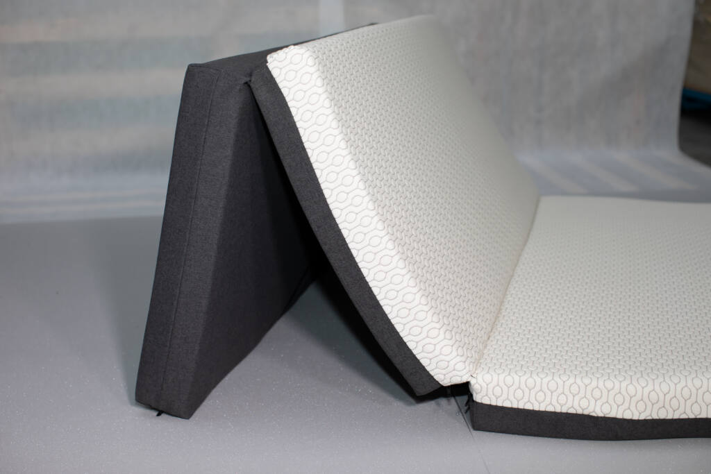 Mercedes - Marco Polo  Klappmatratze - manuelle Heckklappe -